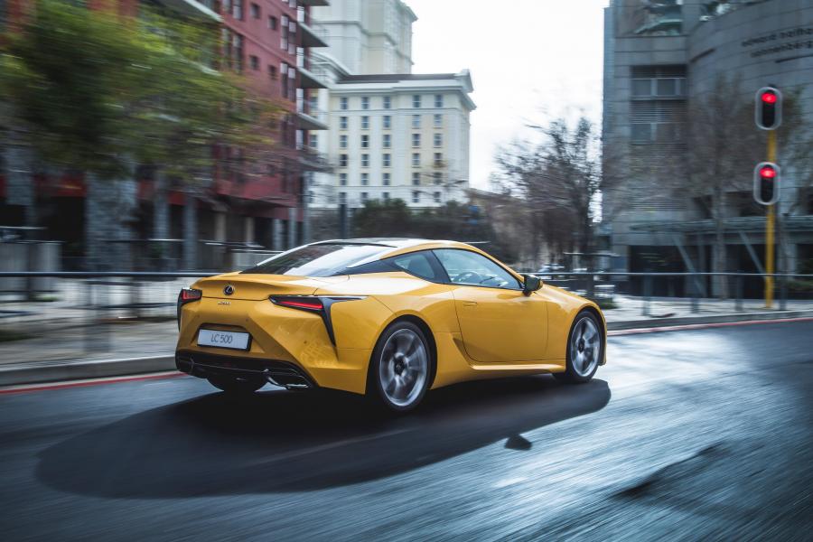  Lexus LC500 2017 года  (ZA) (фото 15 из 22)